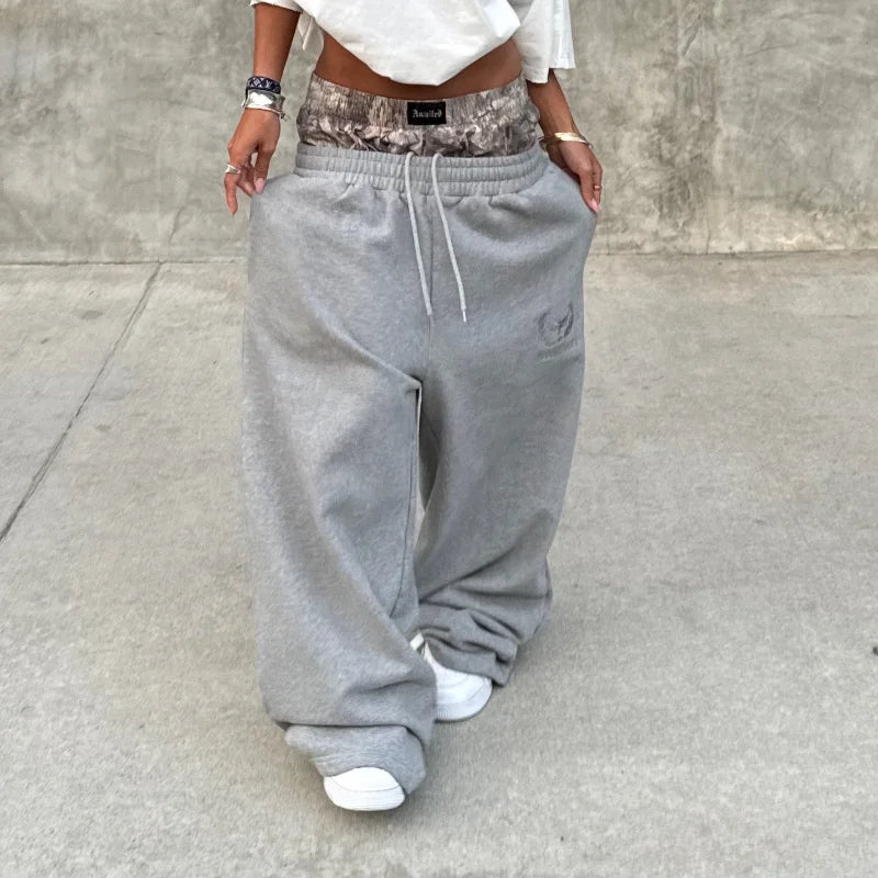 Y2K Trend Sweatpants Camouflage Embroidered Pattern Streetwear Men Women Clothing Retro Camo Baggy Pants Unisex Wide Leg Pants
