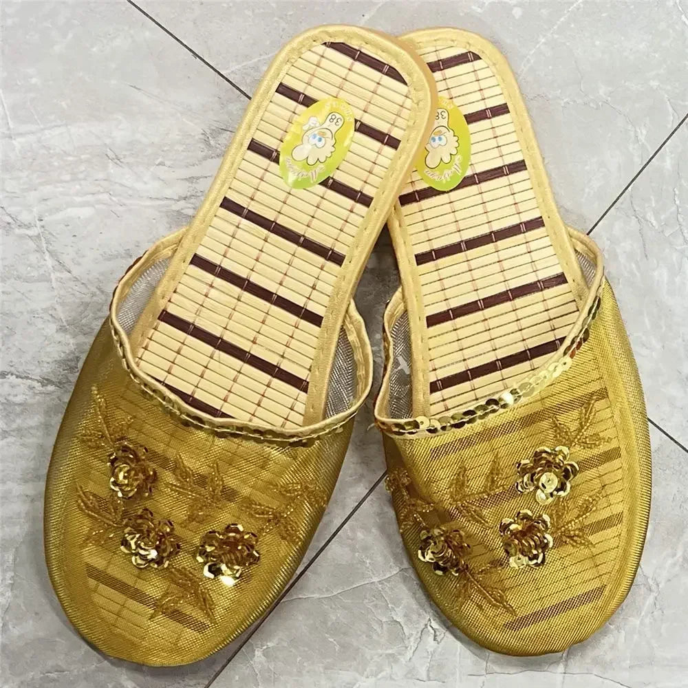 Women Stylish Mesh Floral Slippers Flats Flip Flop Loafers Ladies Mules Fresh Breathable Home Floor Parent-Child Eva Bottom